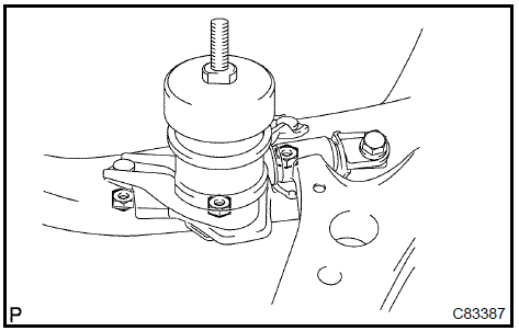 9. INSTALL TRANSVERSE ENGINE ENGINE MOUNTING INSULATOR (M/T TRANSAXLE)