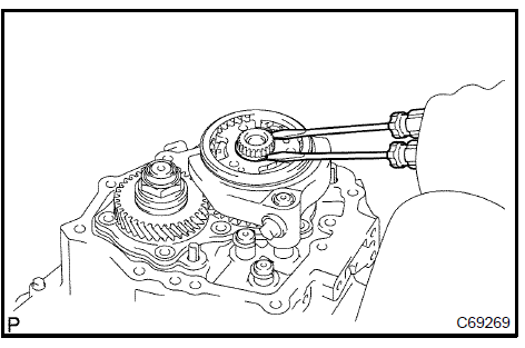 b. Remove the gear shift fork bolt from the gear shift fork