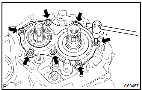 Remove bearing retainer rear (MTM)