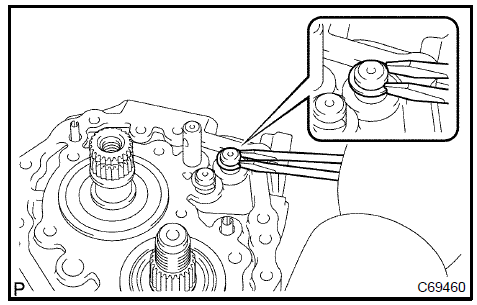 28. REMOVE REVERSE IDLER GEAR SHAFT BOLT