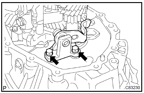  Remove reverse shift arm bracket assy