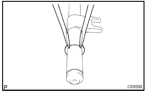 38. REMOVE REVERSE SHIFT FORK ROLLER