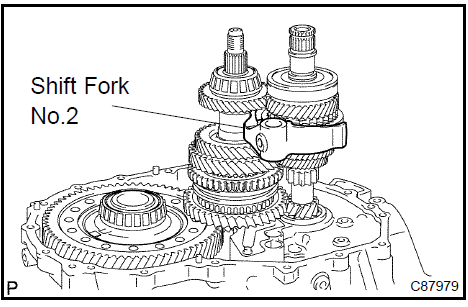 Remove gear shift fork No.2