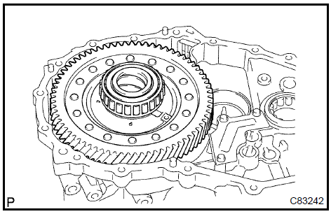 b. Install the 14 bolts and manual transmission case to the