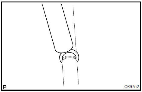 b. Install the gear shift fork shaft No.1 to the manual transaxle