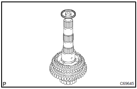 Remove 2nd gear bearing spacer