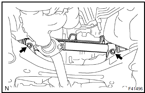 b. Connect the tube clamp with the bolt.Torque: 9.8 Nm (100 kgfcm, 86 in.lbf)