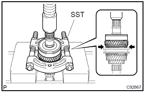 6. REMOVE 4TH GEAR NEEDLE ROLLER BEARING