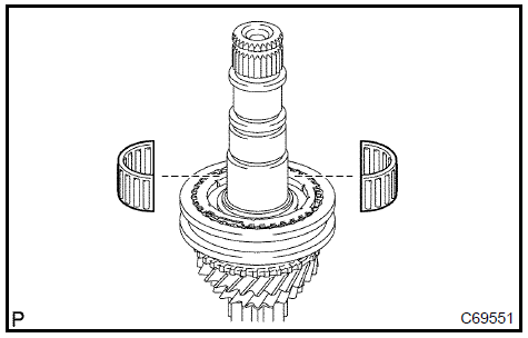 Remove 4th gear needle roller bearing