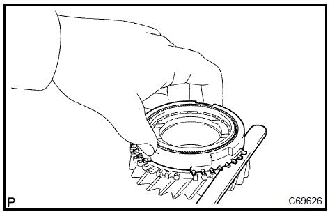 19. INSPECT TRANSMISSION HUB SLEEVE No.2