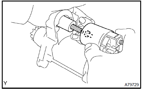 d. Install the magnetic switch with the 2 screws.Torque: 7.5