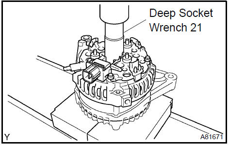 b. Tighten the 4 bolts.Torque: 5.8 Nm (59 kgfcm, 51 in.lbf)