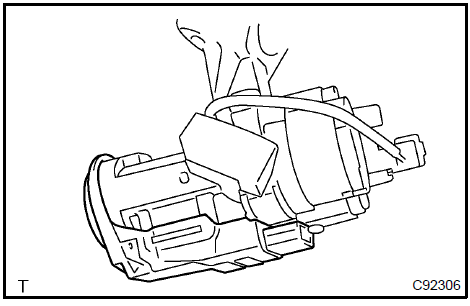 Install transponder key amplifier (W/engine immobiliser system)