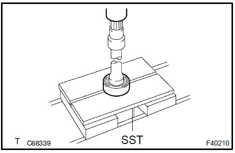 29. INSTALL FRONT DRIVE SHAFT BEARING