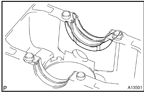 Install crankshaft thrust washer upper