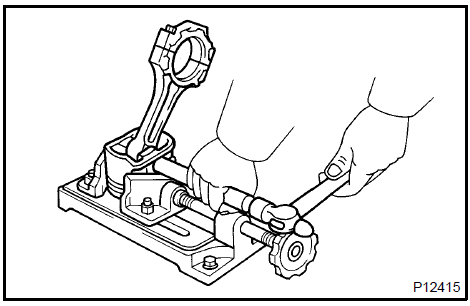 13. INSPECT CRANKSHAFT THRUST CLEARANCE